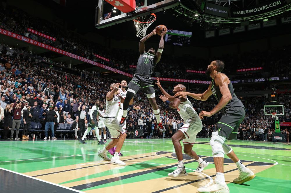 媒体高度敏 媒体高度敏