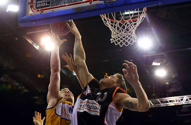 洲效力的老 洲效力的老